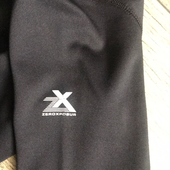 Boys lined Zero Xposur Dri-Tech top. Size large - Picture 2 of 4